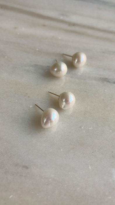 Baroque Pearl Stud