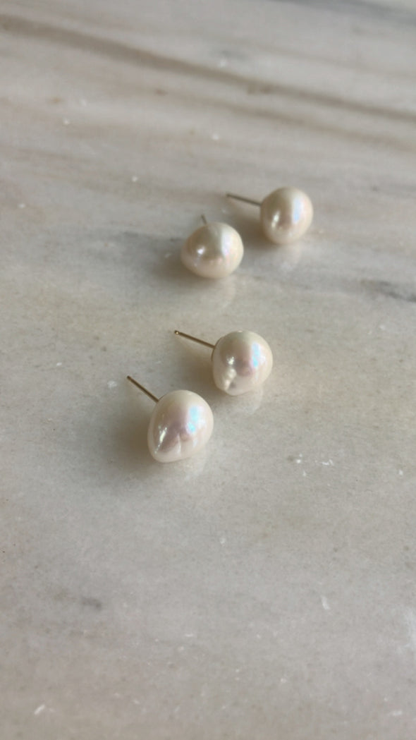 Baroque Pearl Stud