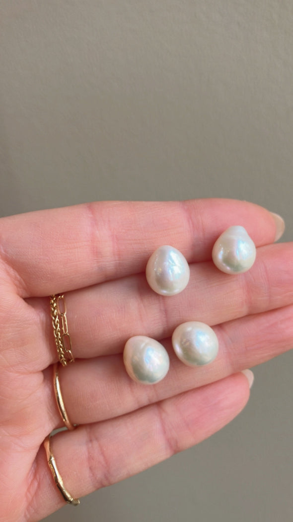 Baroque Pearl Stud