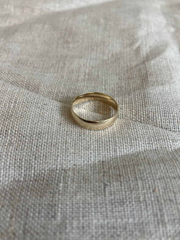 14K Yellow Gold Band