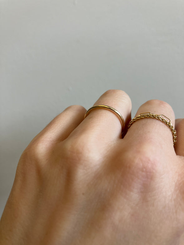 14K Yellow Gold Rounded Band
